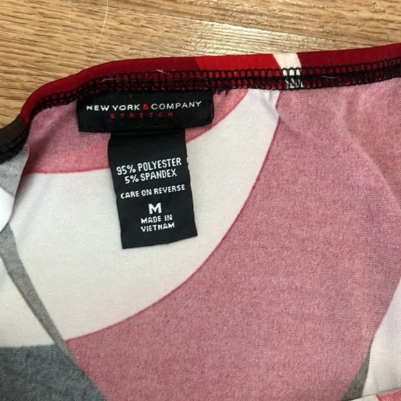 NY & Co. halter top - Picture 3 of 5